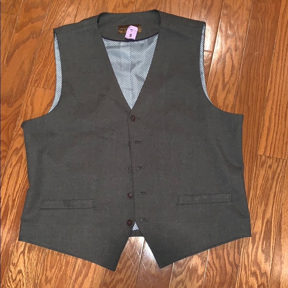 Men’s gray dress vest